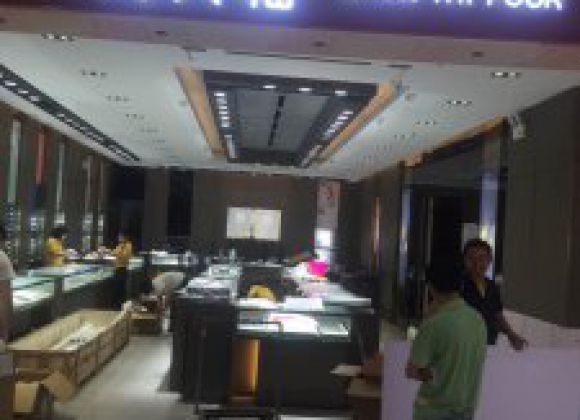 南寧百貨·新世界店周大福珠寶甲醛治理施工現(xiàn)場